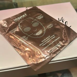 111 skin rose gold brightening facial treatment mask